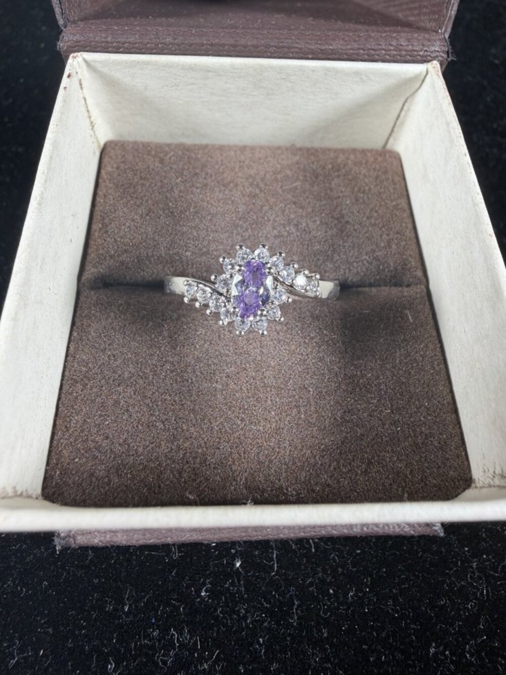 925 Sterling Silver Amethyst & CZ Halo Ring Size 8.5 Oval Purple Gem 2.52g